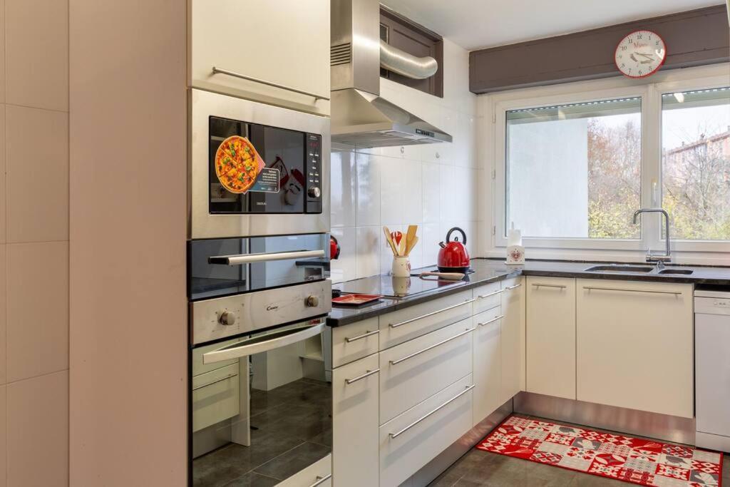 Superbe Appartement Spacieux Avec Parking Gratuit Illzach Екстериор снимка