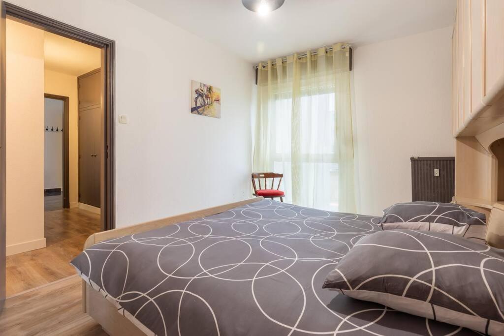 Superbe Appartement Spacieux Avec Parking Gratuit Illzach Екстериор снимка